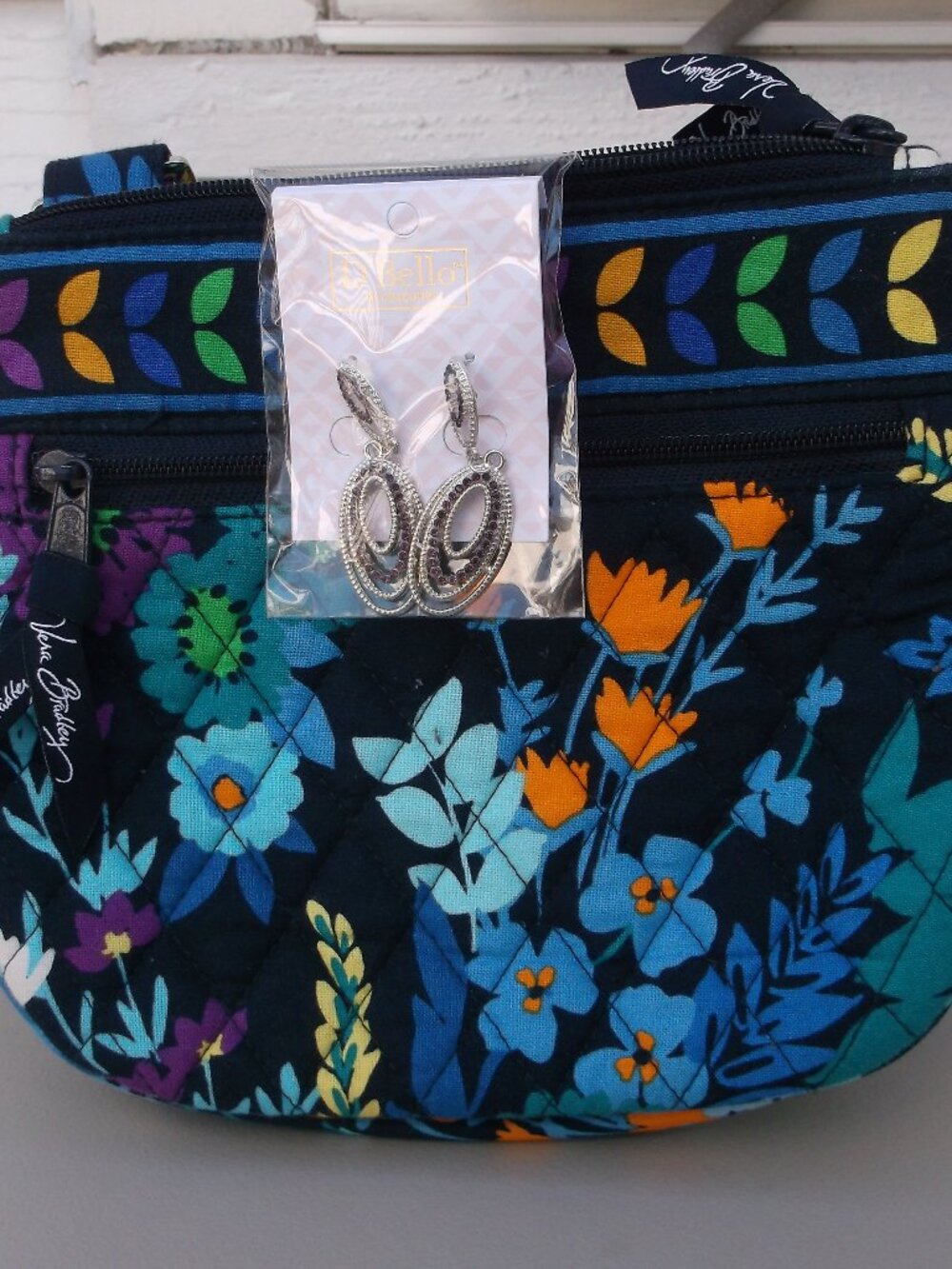 Vera Bradley Quilted Crossbody – 7.5x7, Like New, Zip & ID Holder, Earring NWT ✈